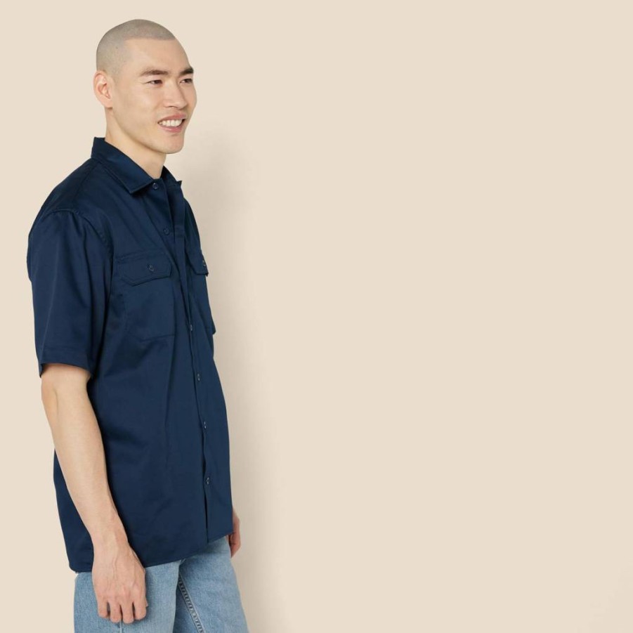 Amazon Essentials Men's Short-Sleeve Button-Up Shirt - Wrinkle & Stain Resistant, Comfort Fit