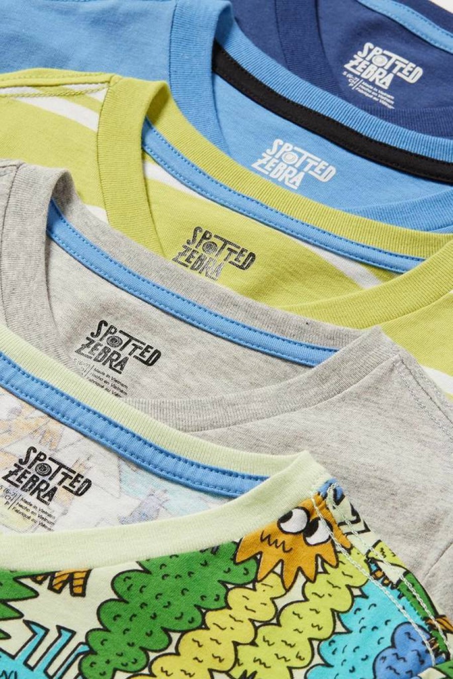 Amazon Essentials Boys & Toddlers' Short-Sleeve V-Neck T-Shirt Multipack (2-Pack, 3-Pack, 5-Pack) - Soft Cotton Casual Tees for Kids
