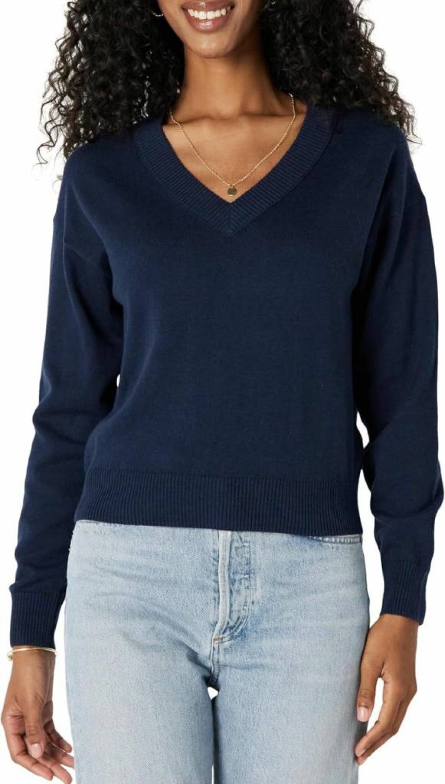Amazon Essentials Women's Lightweight Cropped V-Neck Sweater - Relaxed Fit Casual Pullover