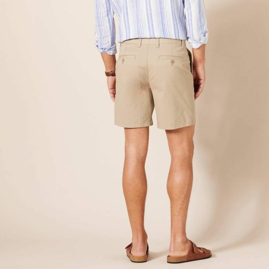 Amazon Essentials Men's Slim-Fit 7-Inch Stretch Chino Shorts for Comfort & Style