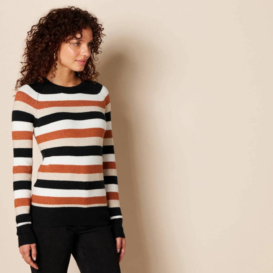 Amazon Essentials Women's Long-Sleeve Crewneck Sweater - Soft Touch, Classic-Fit, Comfortable Casual Pullover Top