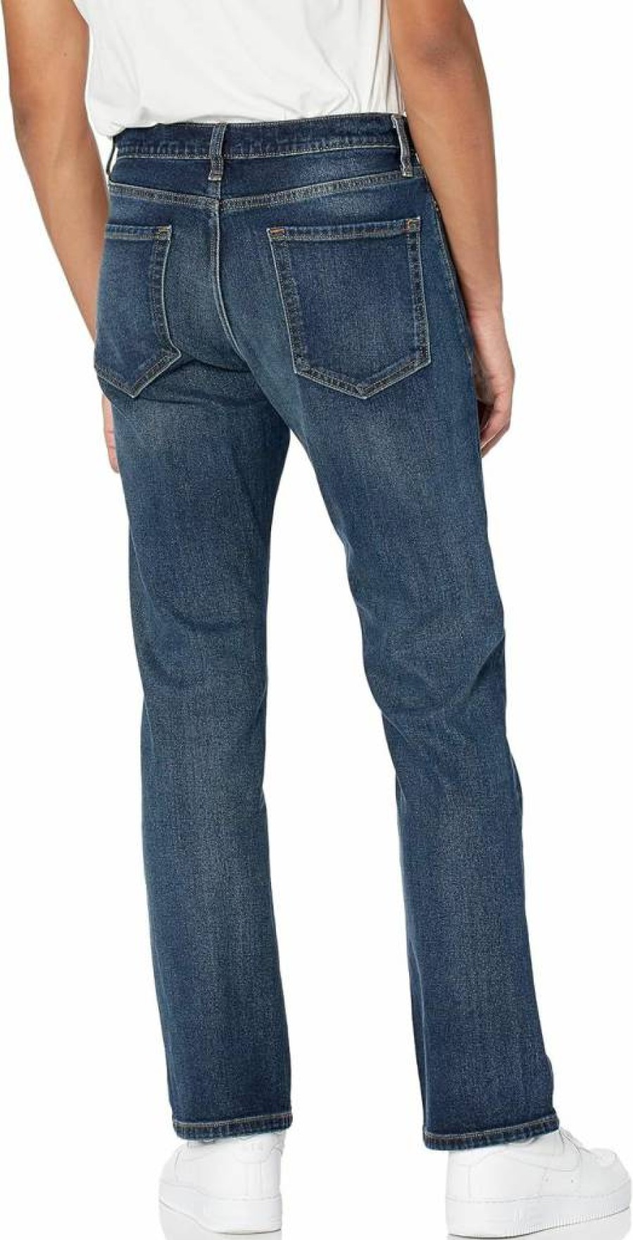 Amazon Essentials Men's Straight Fit Bootcut Jeans for Casual Wear