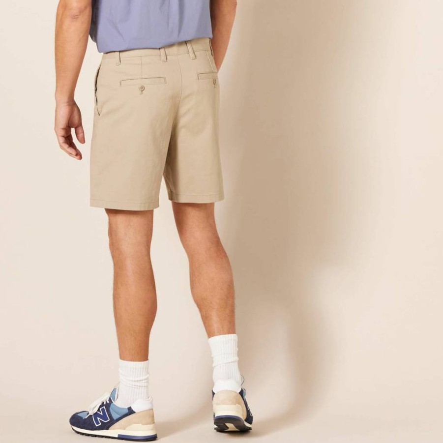 Amazon Essentials Men's Classic-Fit 7-Inch Comfort Stretch Chino Shorts for Casual Wear