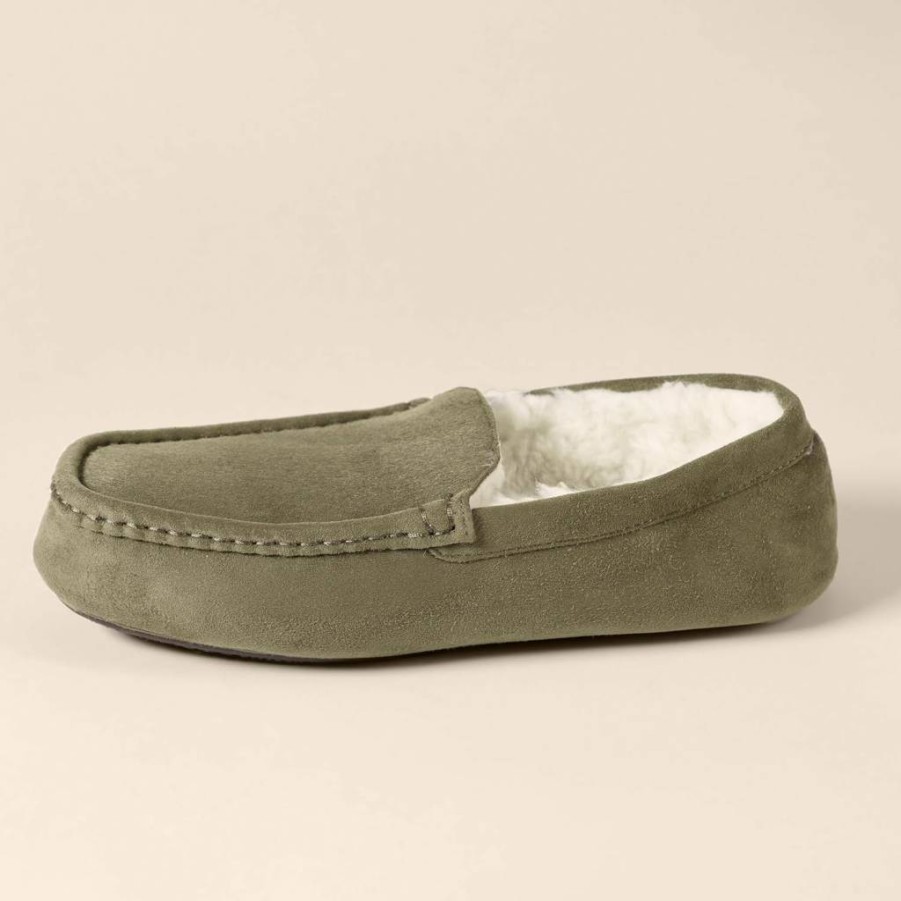 Amazon Essentials Men's Soft Microsuede Moccasin Slippers - Comfortable Indoor/Outdoor House Shoes