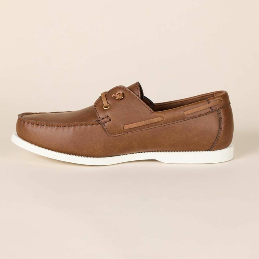 Amazon Essentials Men's Breathable Slip-On Boat Shoes for Comfort & Style