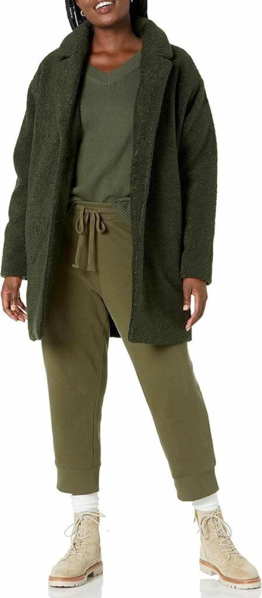 Amazon Essentials Women's Oversized Teddy Bear Fleece Jacket with Lapel - Cozy Winter Outerwear